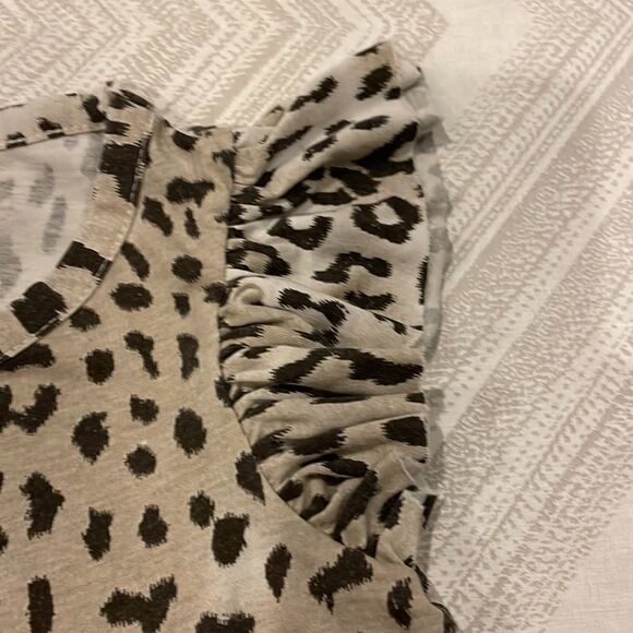 Chaser Girls Leopard Ruffle Shoulder Top - Picture 2 of 5